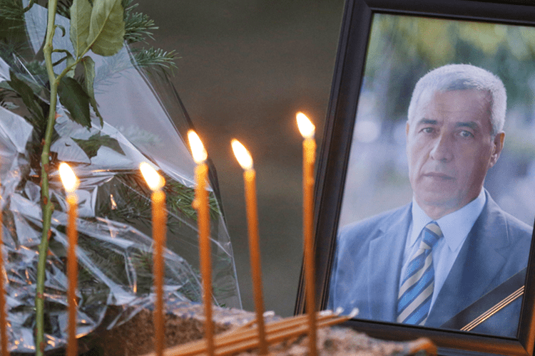 Read more about the article Пет година од свирепог убиства Оливера Ивановића