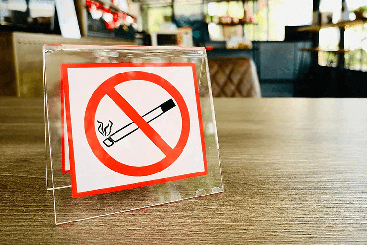Read more about the article Подржавамо идеју да се потпуно ограничи пушење у затвореним просторима